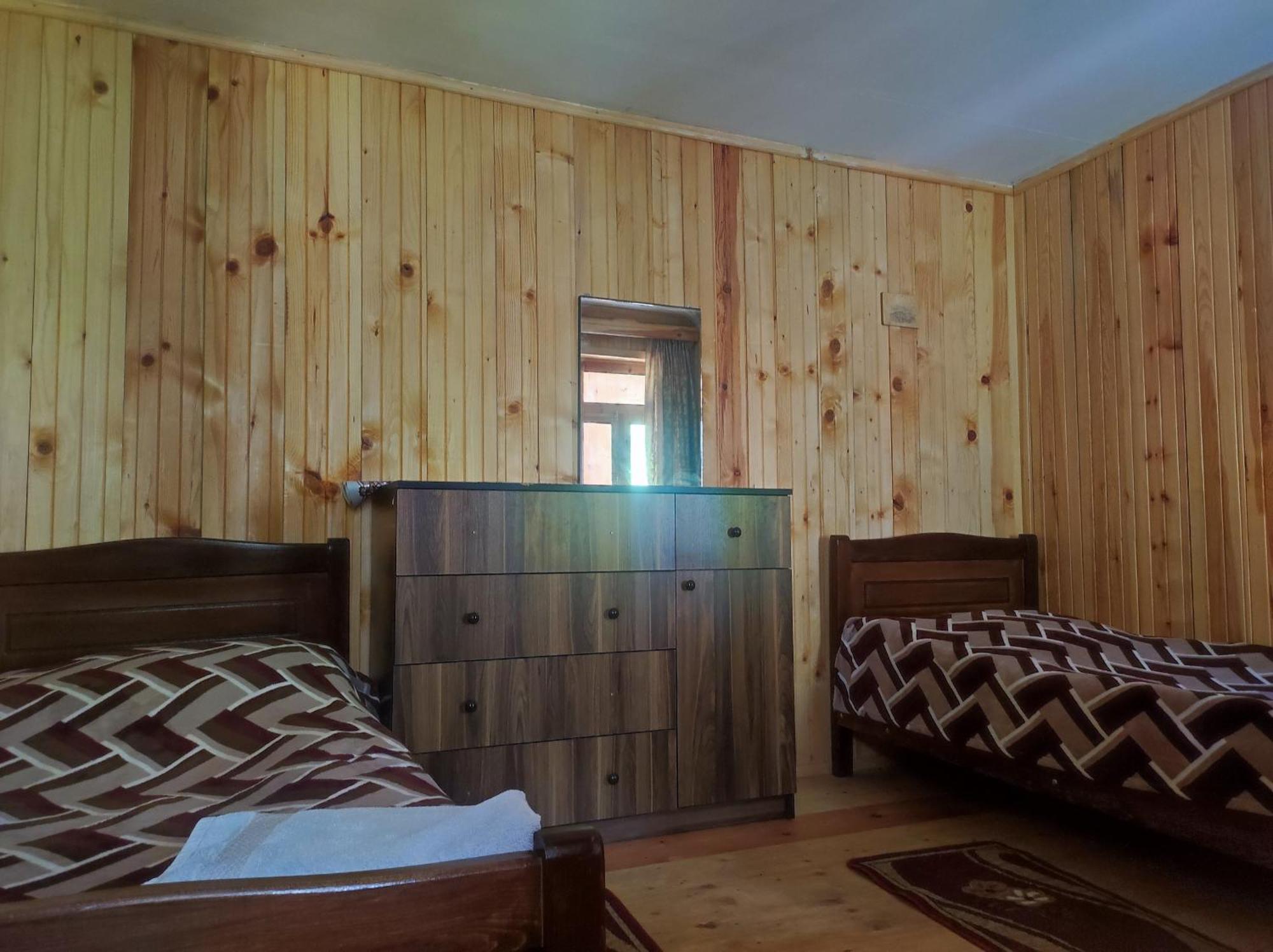 Adishi Guest House Zhora Kaldani Ruang foto