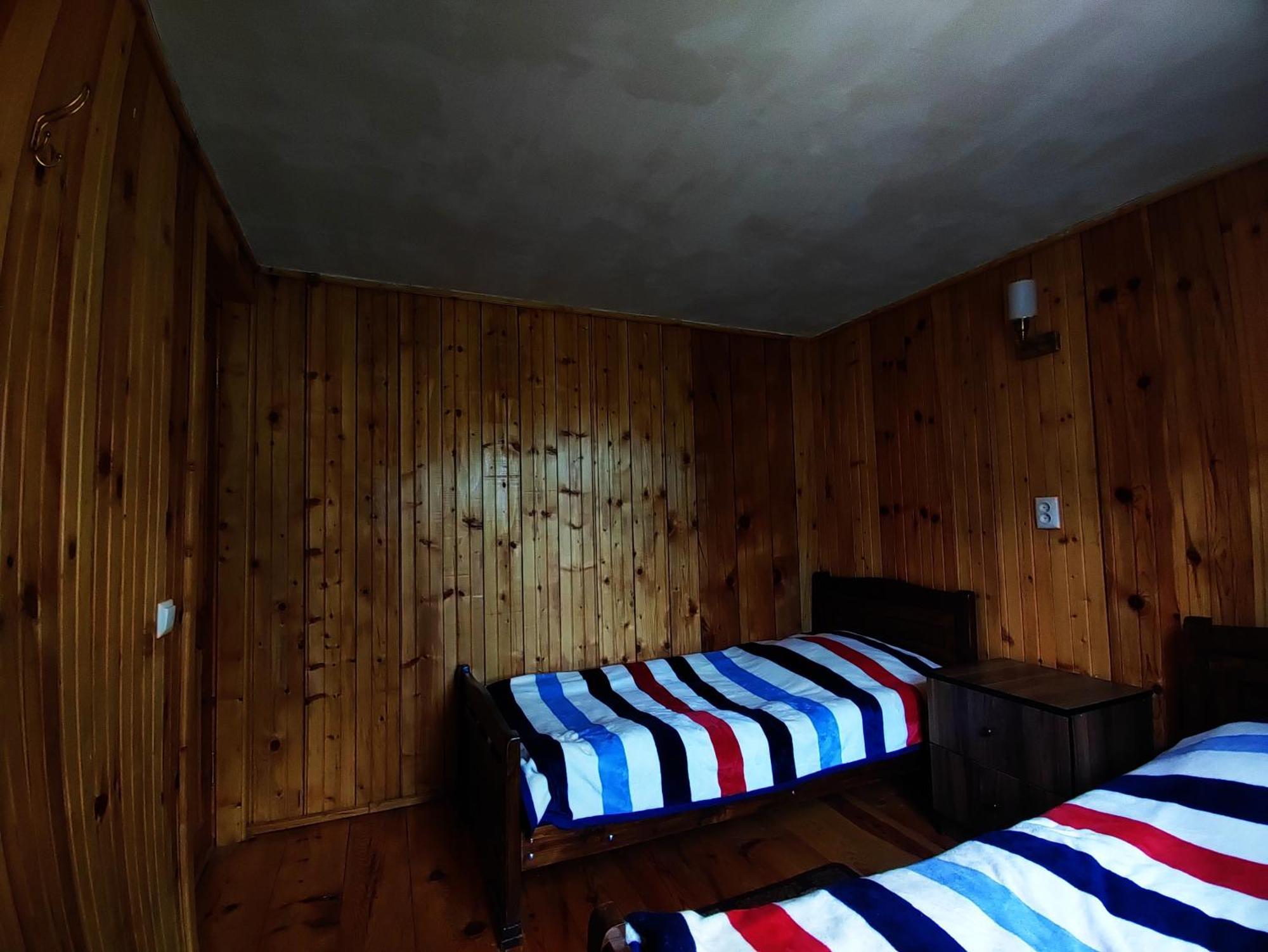 Adishi Guest House Zhora Kaldani Ruang foto